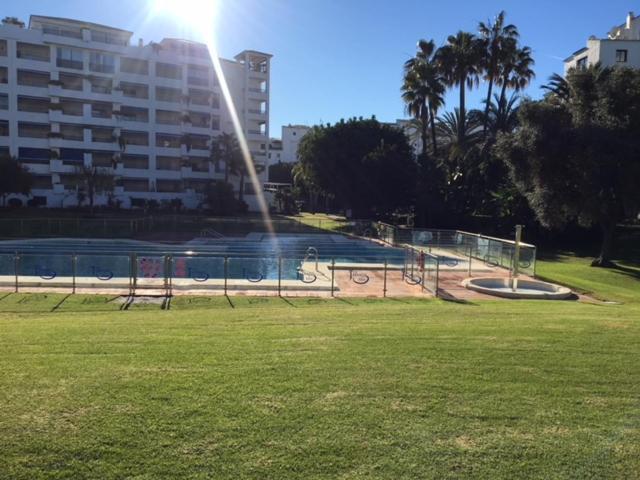 Large And Elegant In Puerto Banus With Pools And Paddle Marbella Exterior foto
