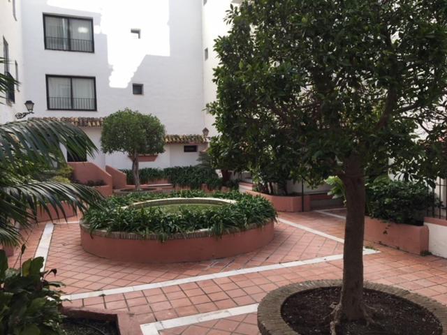 Large And Elegant In Puerto Banus With Pools And Paddle Marbella Exterior foto